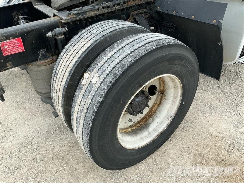Volvo VNL Dragbilar