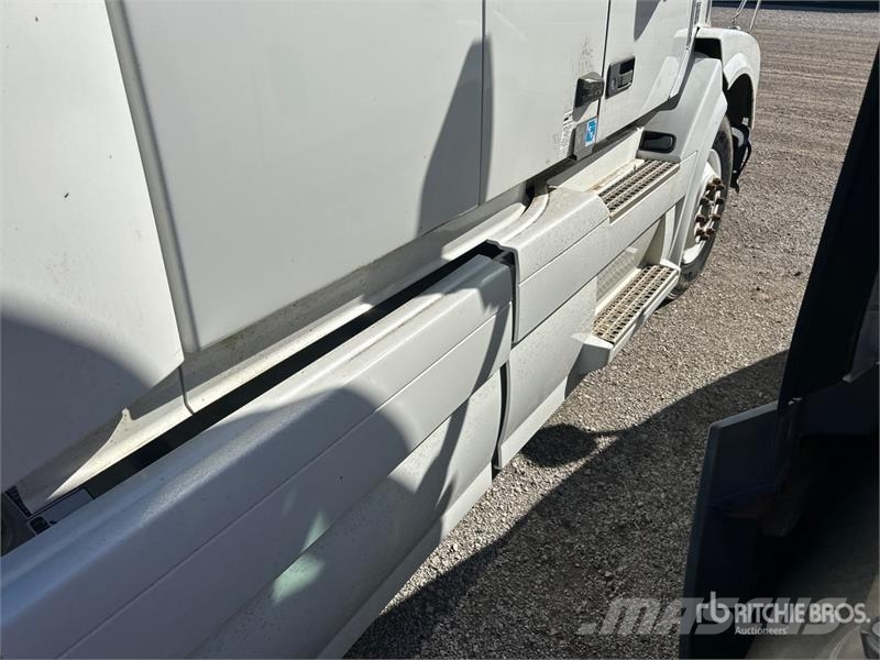 Volvo VNL Trekkers