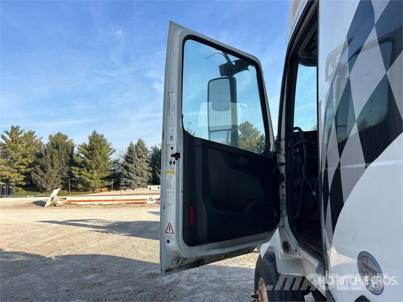 Volvo VNL Vilcēji