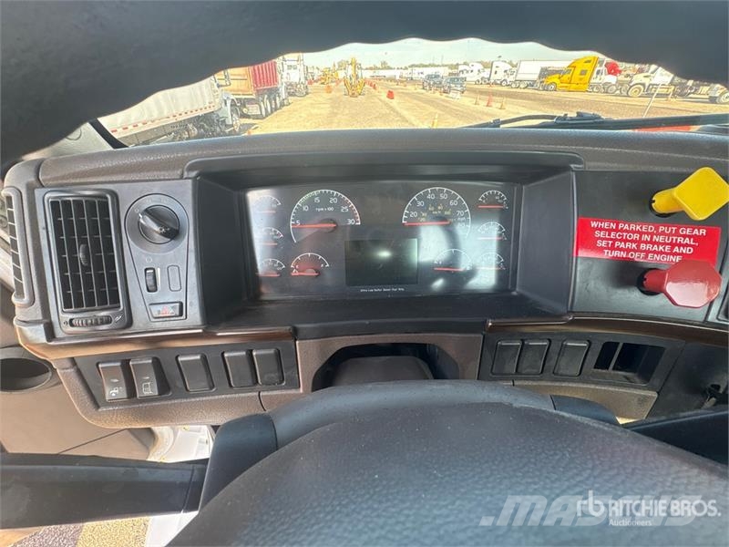 Volvo VNL Vlačilci