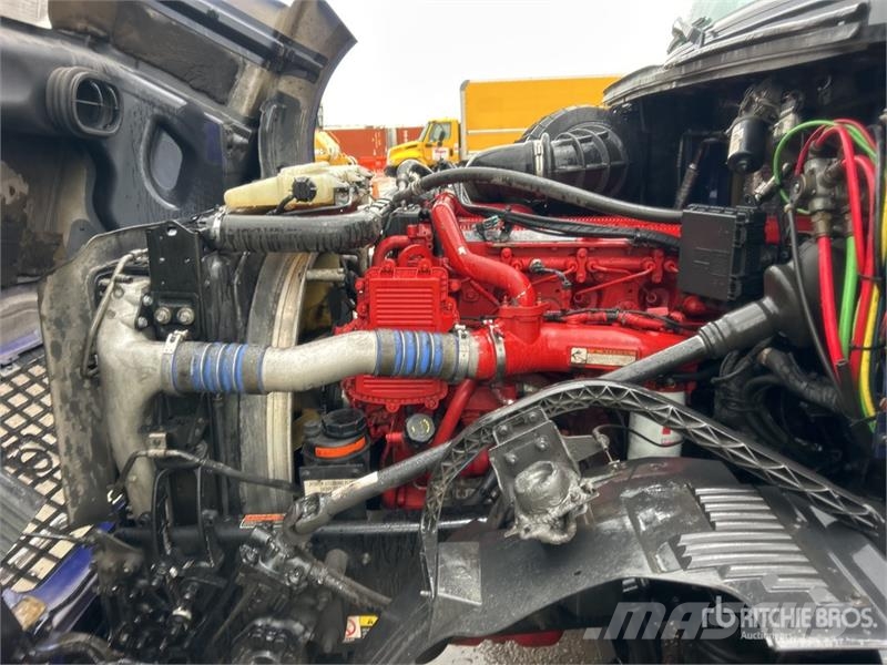 Volvo VNL 曳引機組件