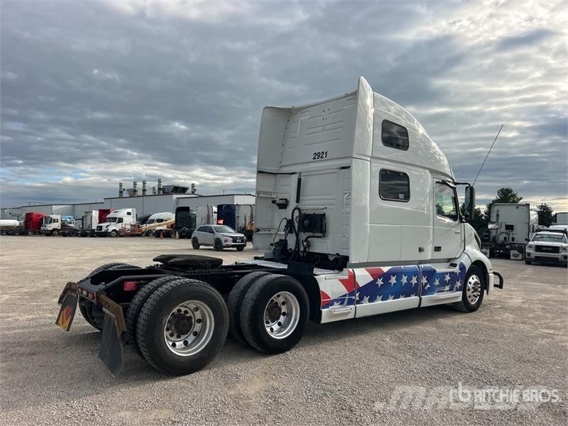 Volvo VNL Motrici e Trattori Stradali