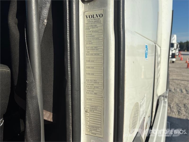 Volvo VNL Vetopöytäautot