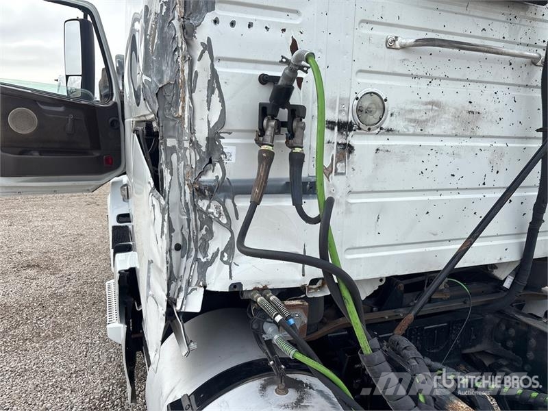 Volvo VNL Τράκτορες