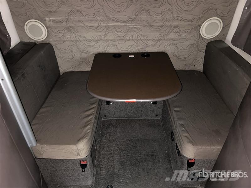 Volvo VNL 曳引機組件