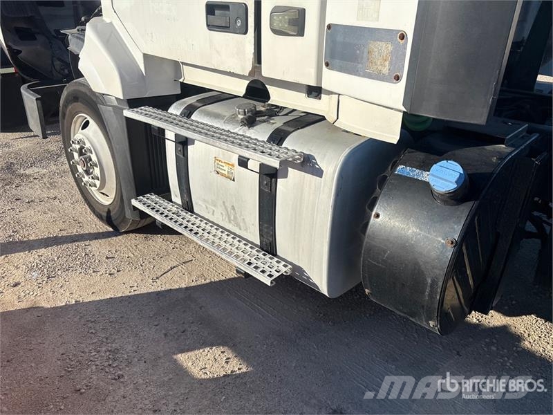 Volvo VNL Trekkers