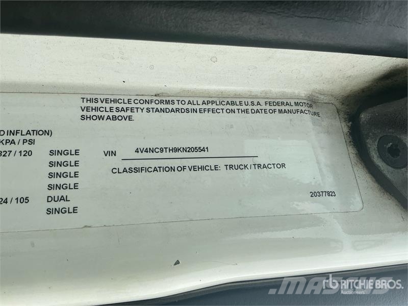 Volvo VNL Sattelzugmaschinen