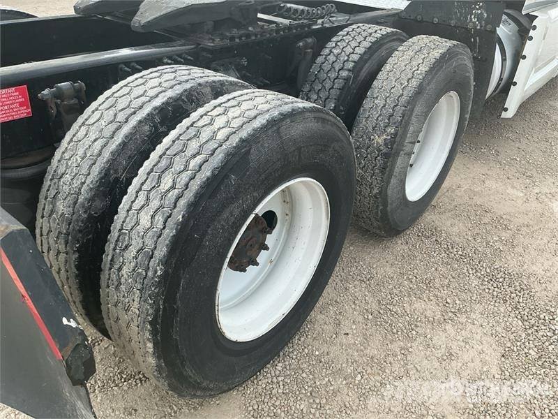 Volvo VNL Sattelzugmaschinen