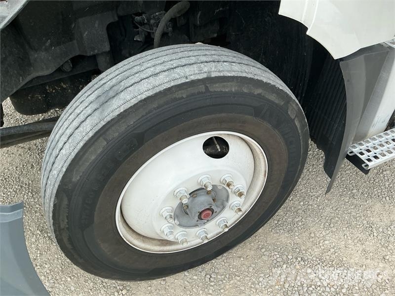 Volvo VNL Dragbilar