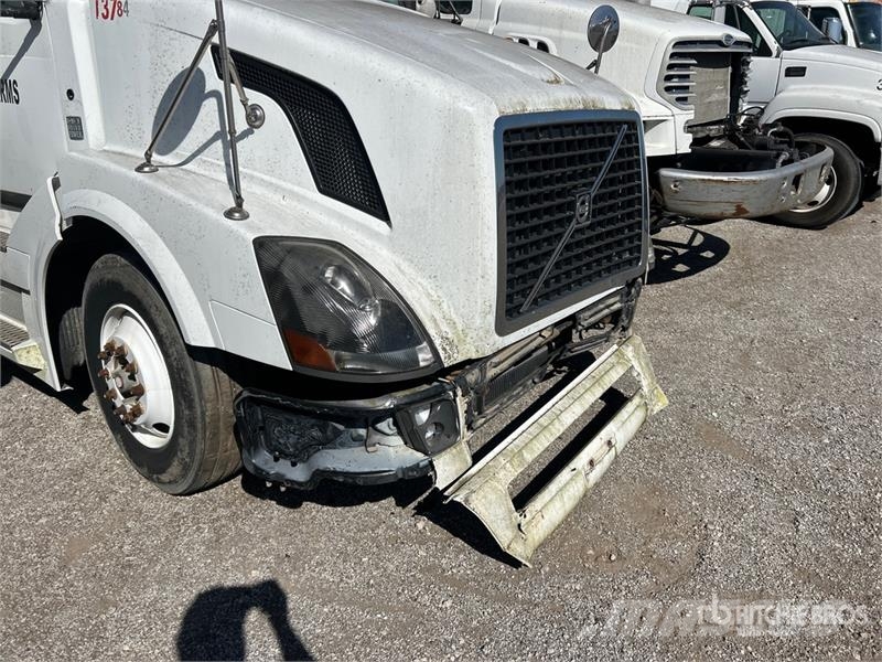 Volvo VNL Trekkers