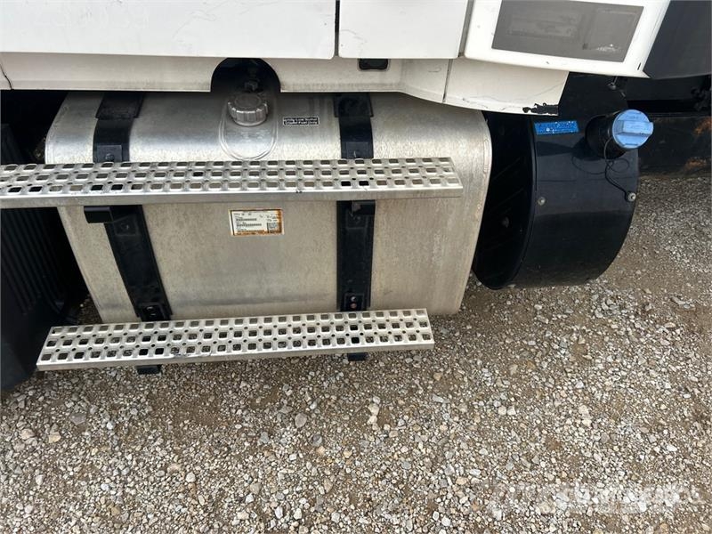 Volvo VNL Vlačilci