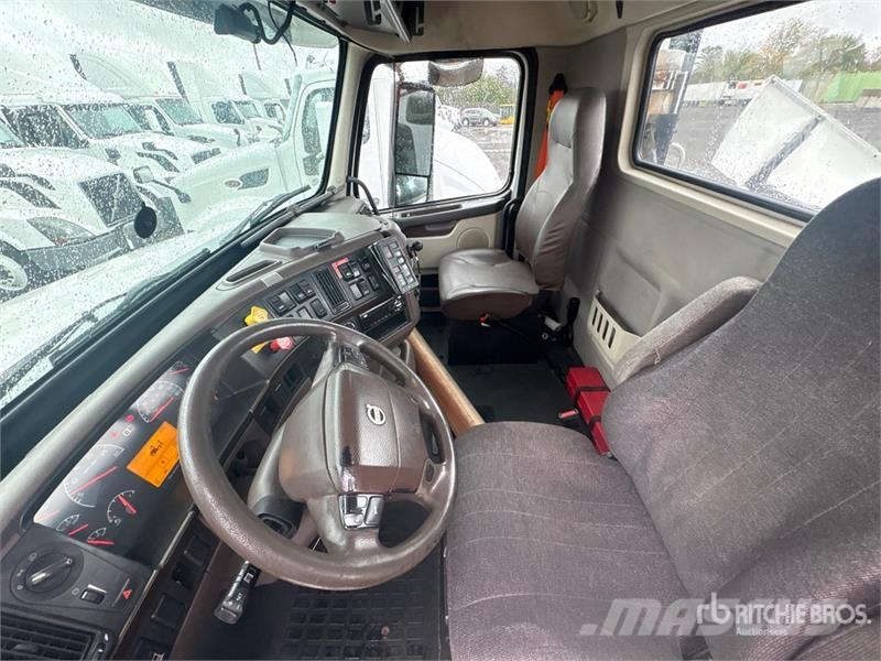 Volvo VNL Vlačilci