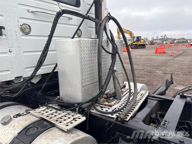 Volvo VNL Vilcēji