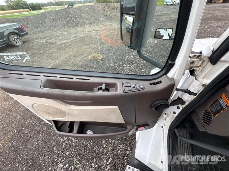 Volvo VNL Vlačilci