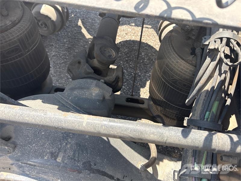 Volvo VNL Vetopöytäautot