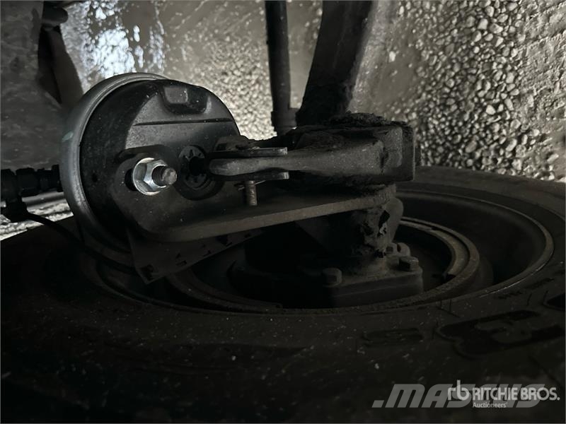 Volvo VNL Naudoti vilkikai