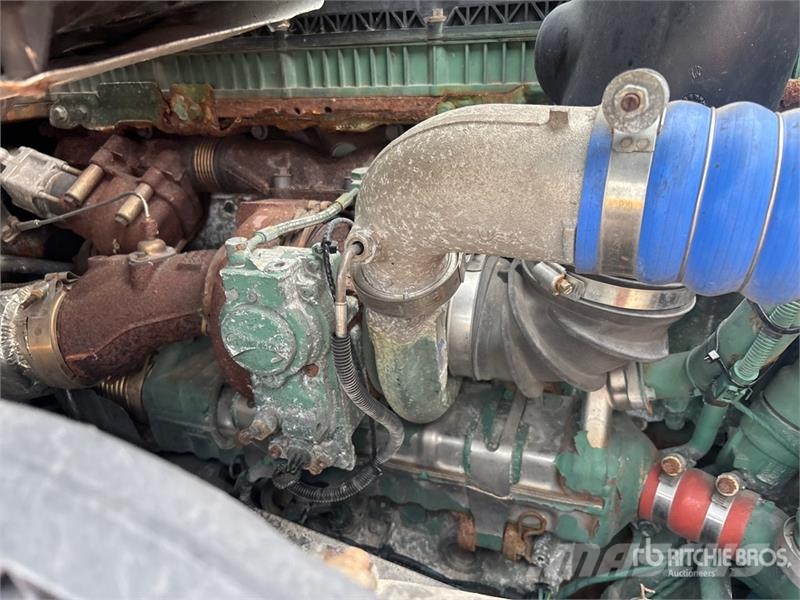 Volvo VNL Vetopöytäautot
