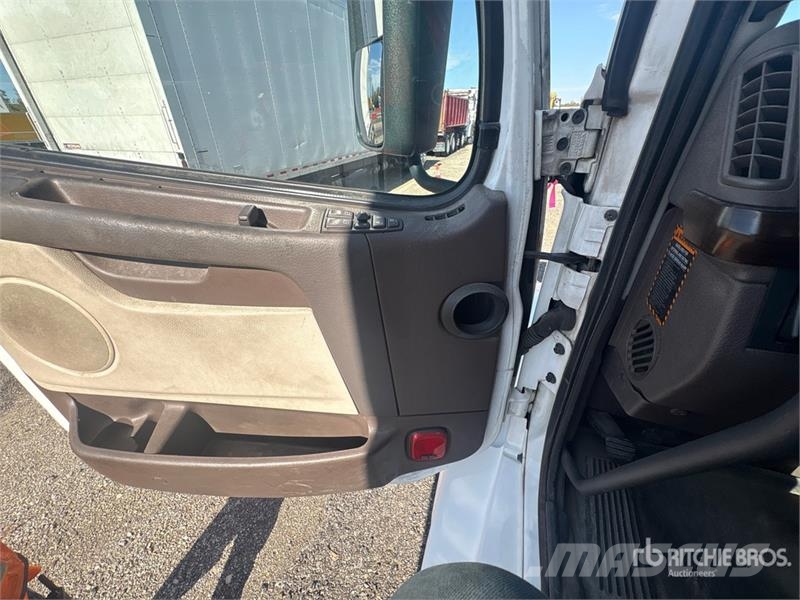 Volvo VNL Vlačilci