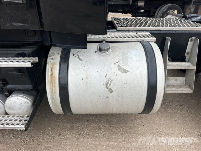 Volvo VNL300 Vilcēji