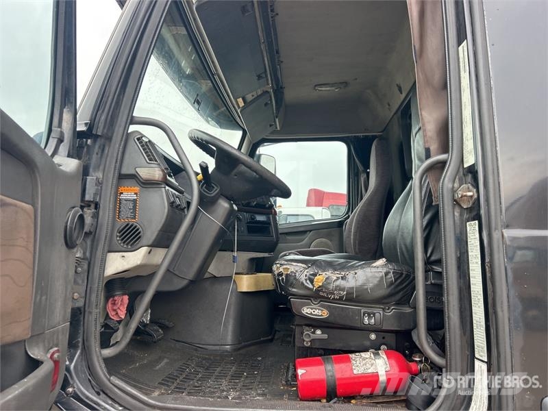 Volvo VNL300 Vilcēji