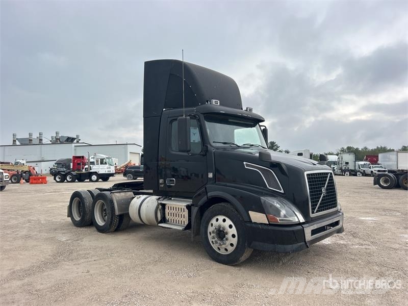 Volvo VNL300 Vilcēji
