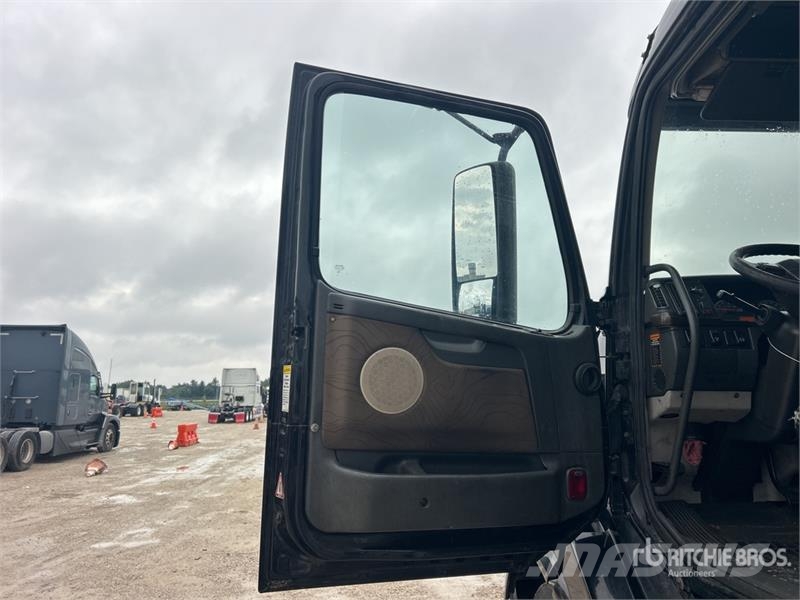 Volvo VNL300 Vilcēji