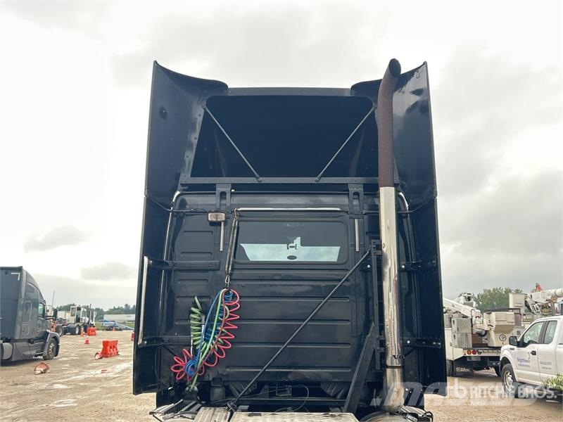 Volvo VNL300 Vilcēji