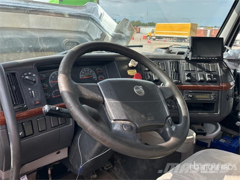 Volvo VNL300 6x4 Mud Mixing Truck Citi