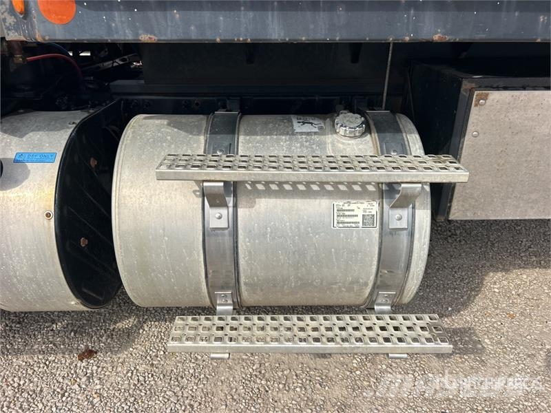 Volvo VNL300 6x4 Mud Mixing Truck Citi