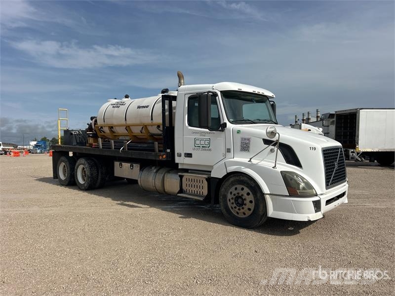 Volvo VNL300 6x4 Mud Mixing Truck Citi