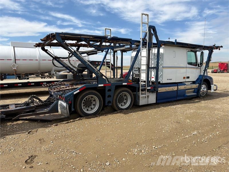 Volvo VNL430 6x4 Sleeper Car Carrier Truck Autotransporter