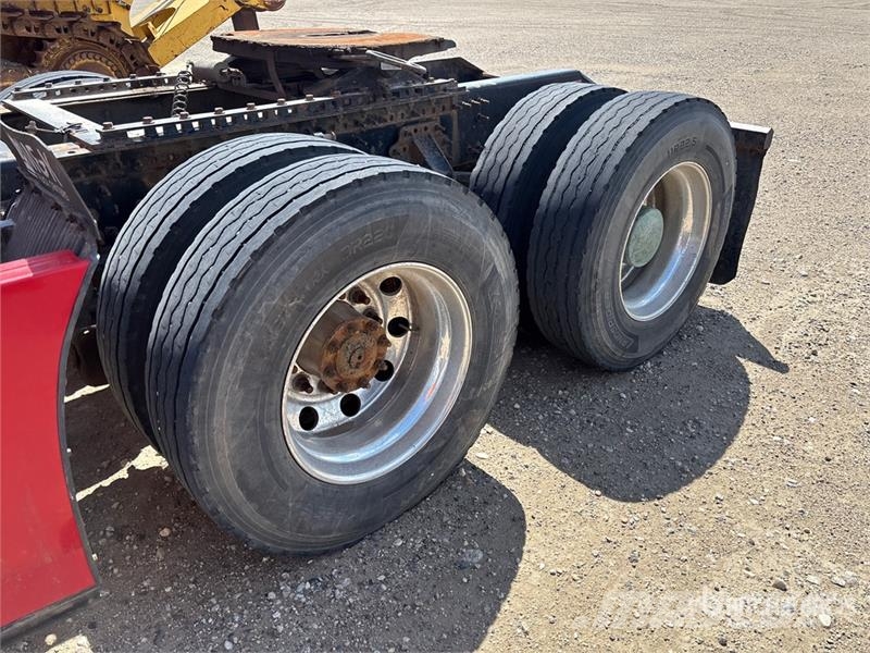 Volvo VNL64T670 Cabezas tractoras