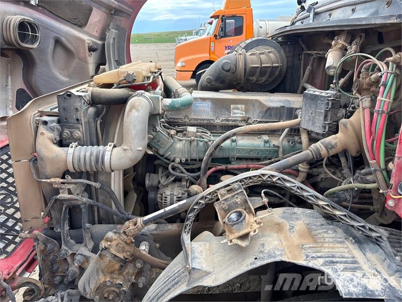Volvo VNL64T670 Cabezas tractoras