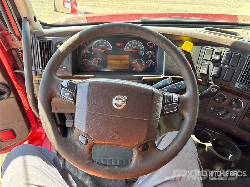 Volvo VNL64T670 Cabezas tractoras
