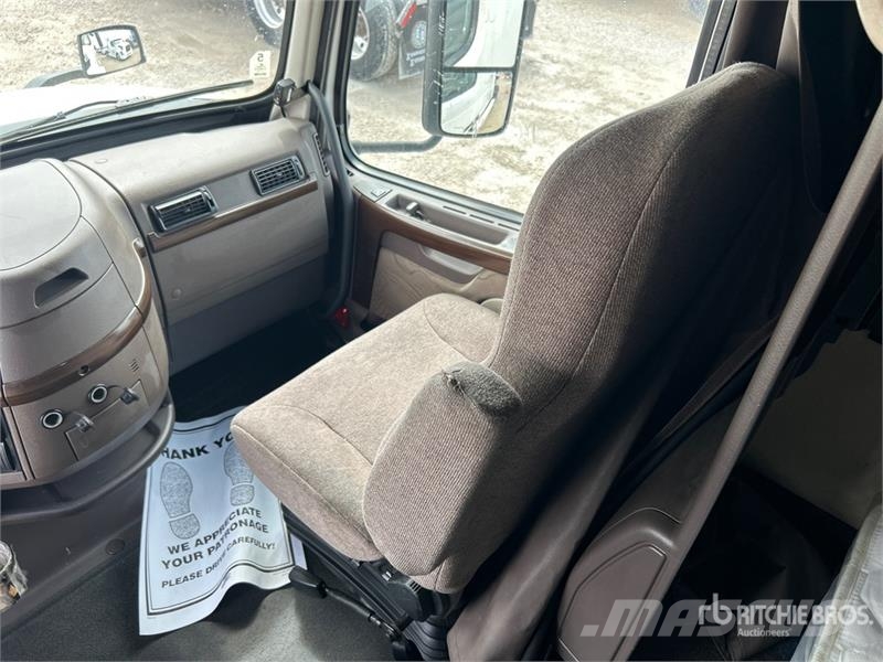 Volvo VNL670 Prime Movers