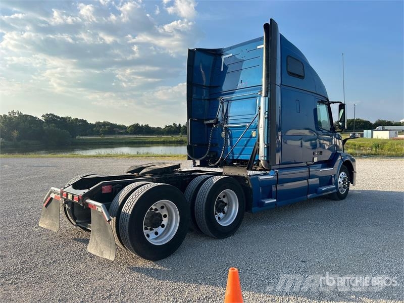 Volvo VNL670 Dragbilar