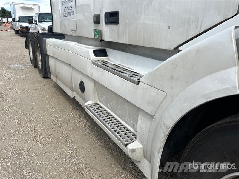 Volvo VNL670 Prime Movers