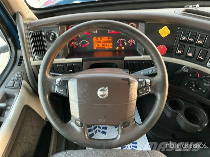 Volvo VNL670 Trekkers