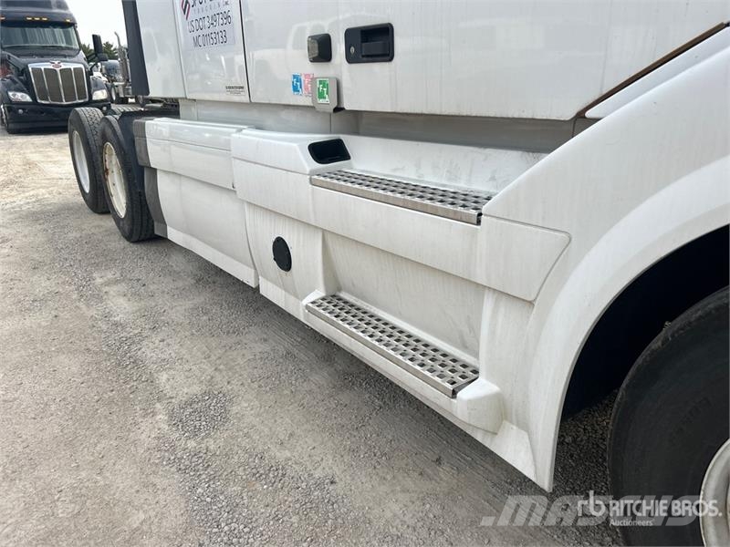 Volvo VNL670 Sattelzugmaschinen