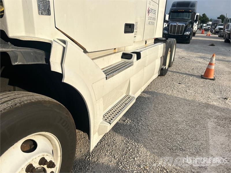 Volvo VNL670 Sattelzugmaschinen