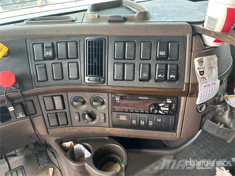 Volvo VNL670 Sattelzugmaschinen