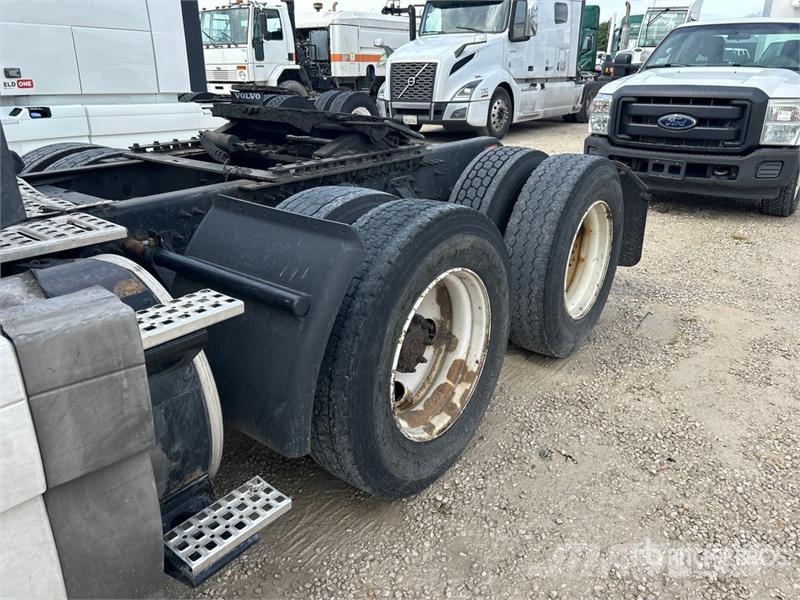 Volvo VNL670 Prime Movers