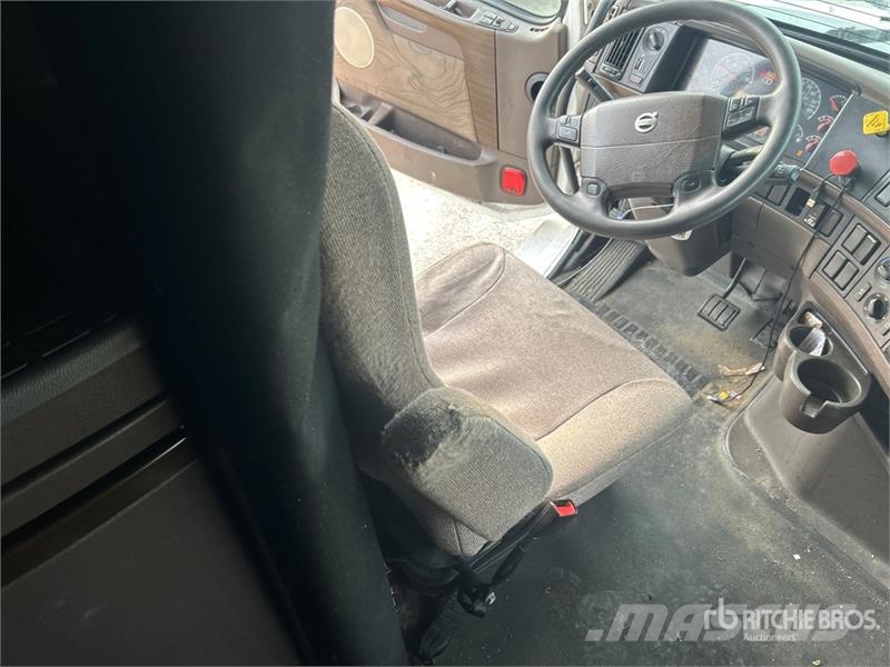 Volvo VNL670 Sattelzugmaschinen