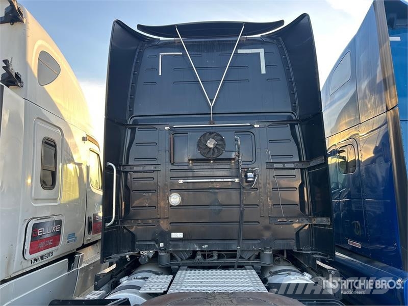 Volvo VNL670 Vilcēji