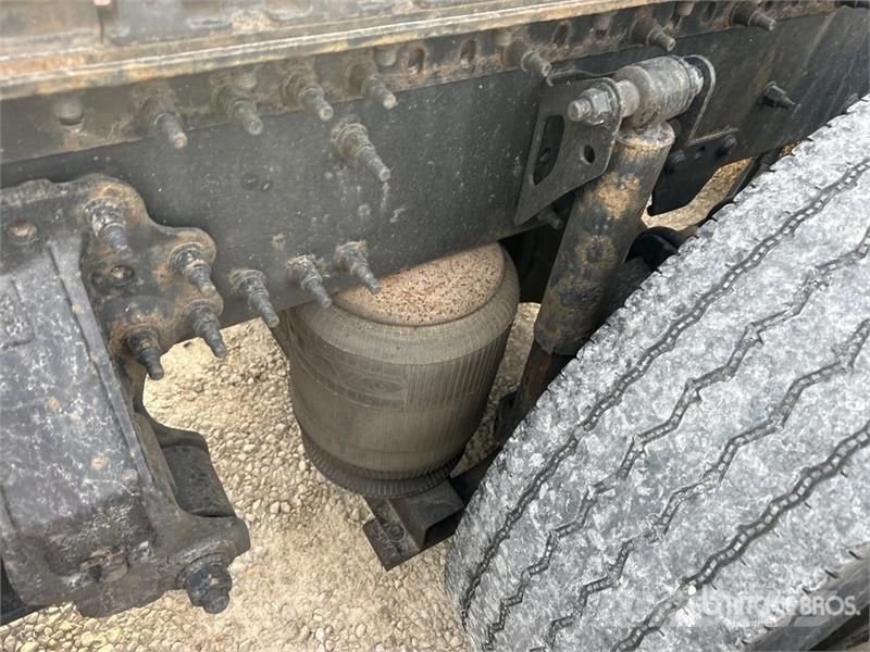 Volvo VNL670 Sattelzugmaschinen