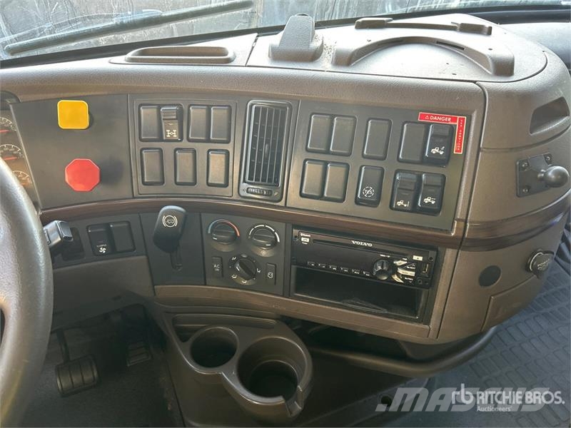 Volvo VNL670 Vilcēji