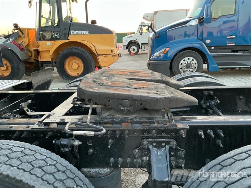 Volvo VNL670 Trekkers