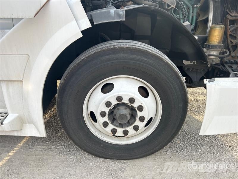 Volvo VNL670 Sattelzugmaschinen