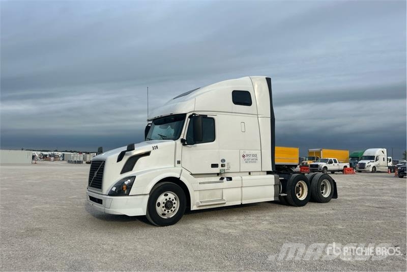 Volvo VNL670 Sattelzugmaschinen