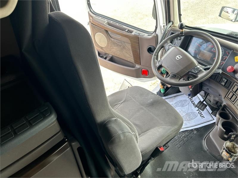 Volvo VNL670 Prime Movers